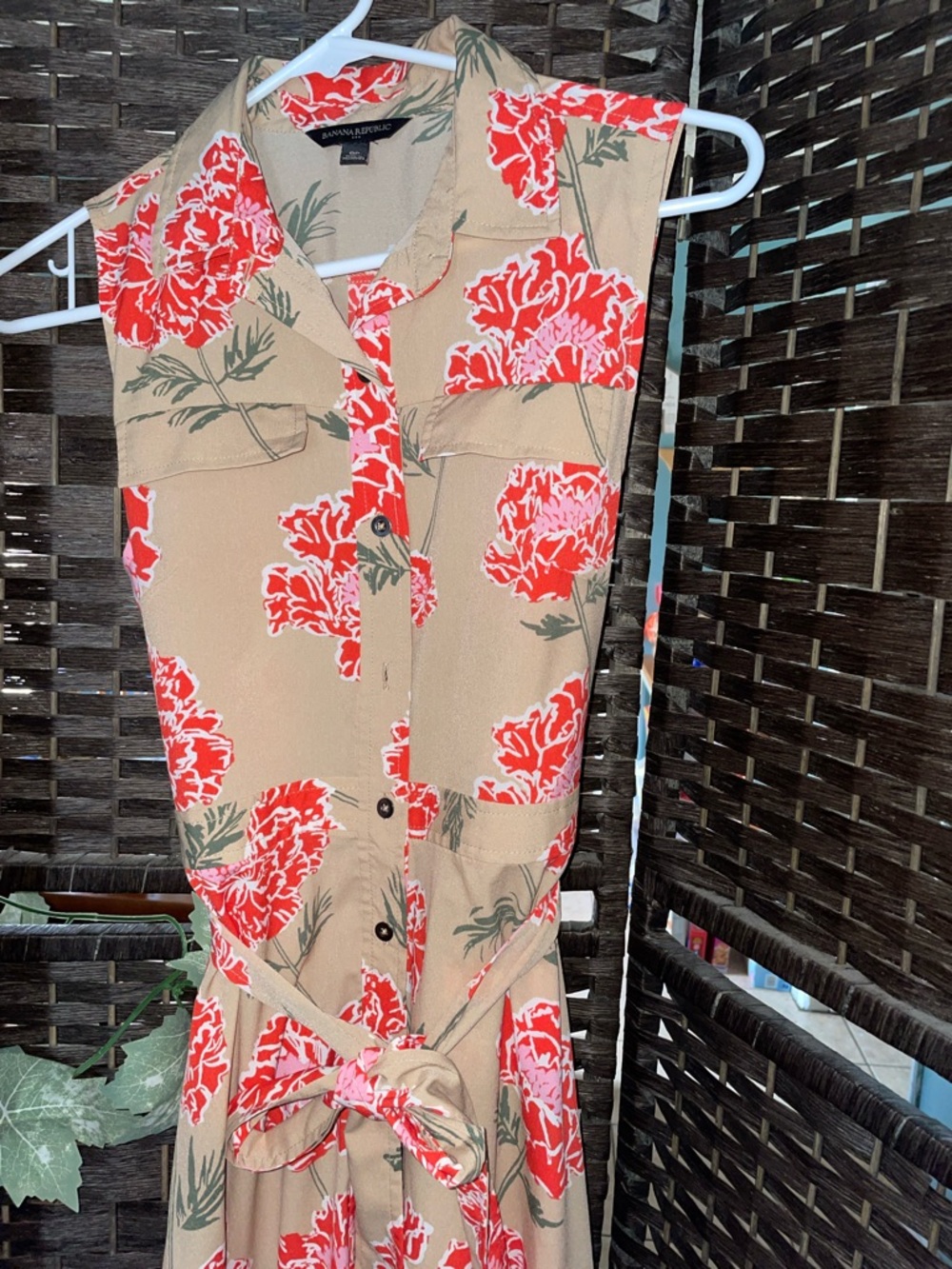 Banana Republic Beige Floral Sleeveless Tie-Waist Shirt Dress